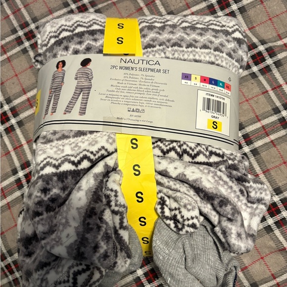 Nautica 2pc fleece pajamas sleepwear set women’s small gray white NWT - Picture 2 of 4